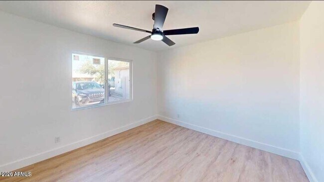 Building Photo - 2739 E Tamarisk Ave