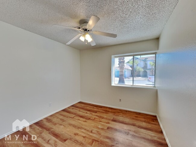 Building Photo - 213 N Jacs Pl