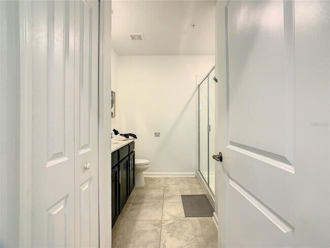 Building Photo - 9331 Sommerset Hills Dr
