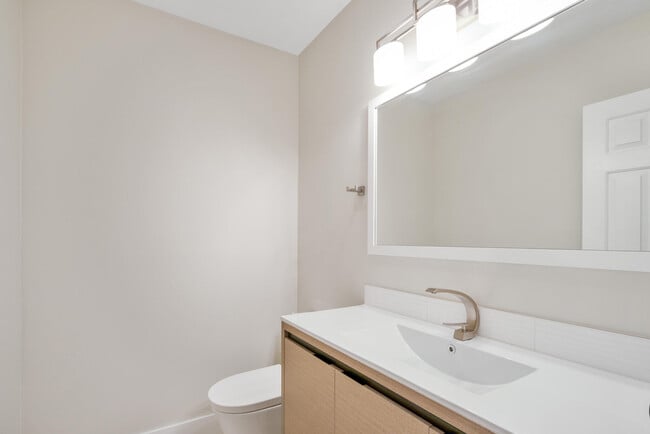 Building Photo - 3118 Kingswood Terrace