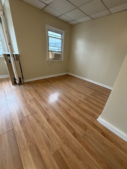 1st Bedroom - 44 Webster St