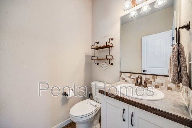 Building Photo - 660 Rock Rd