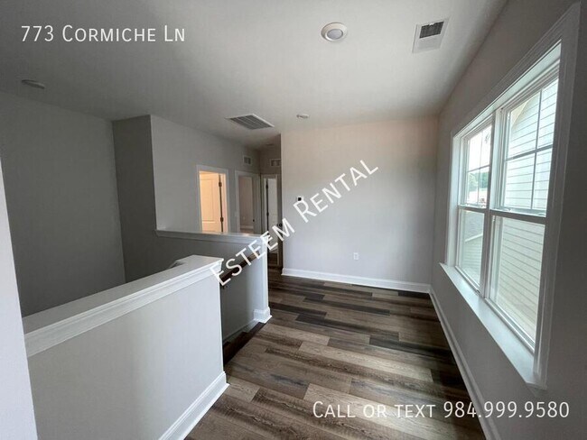 Building Photo - 773 Cormiche Ln