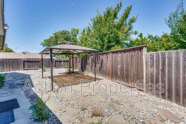 Building Photo - 2280 Brentwood Ct