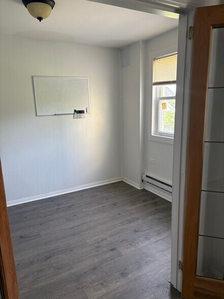 Building Photo - 1208 Daniels Ave