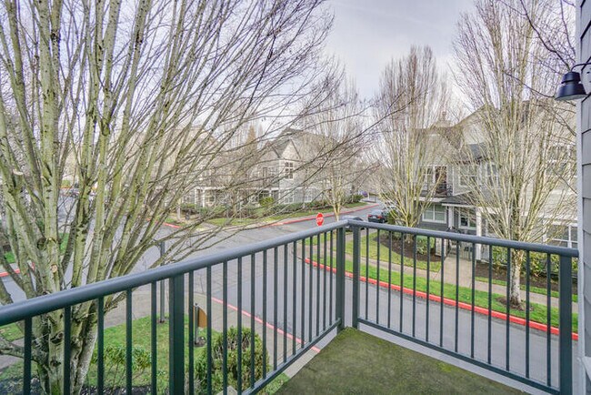 Building Photo - BEAUTIFUL CONDO ON THE COLUMBIA RIVER