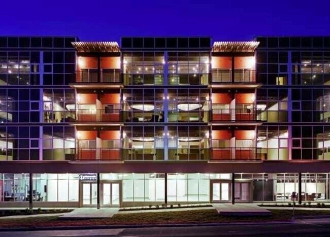 Building Photo - 601 Brushy St