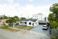 Building Photo - 6791 SW 25th St