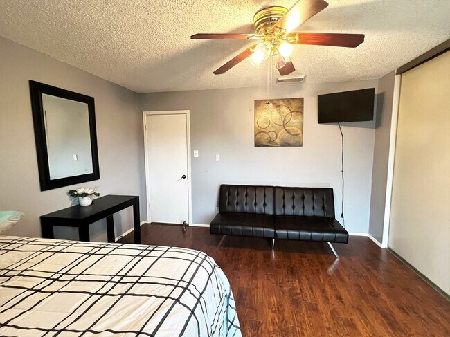 Building Photo - 7543 Prairie Lace