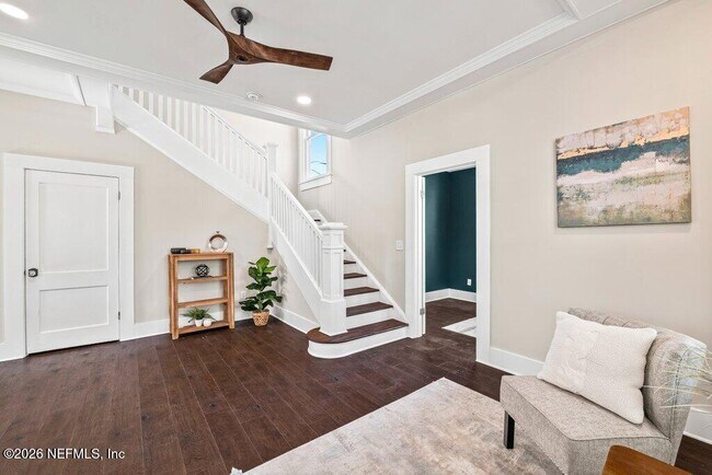 Building Photo - 2843 Oak St