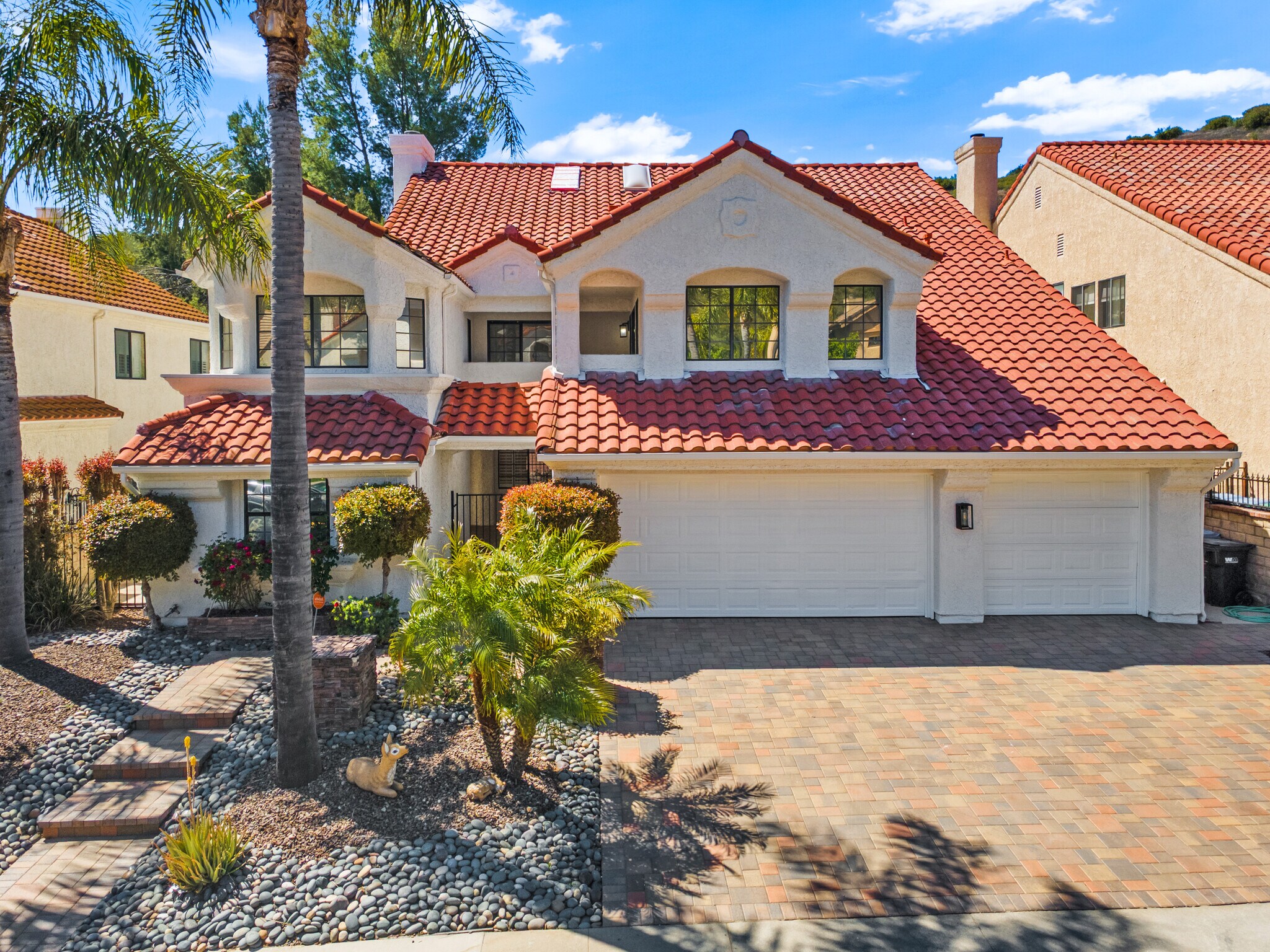 Building Photo - 6143 Lake Lindero Dr