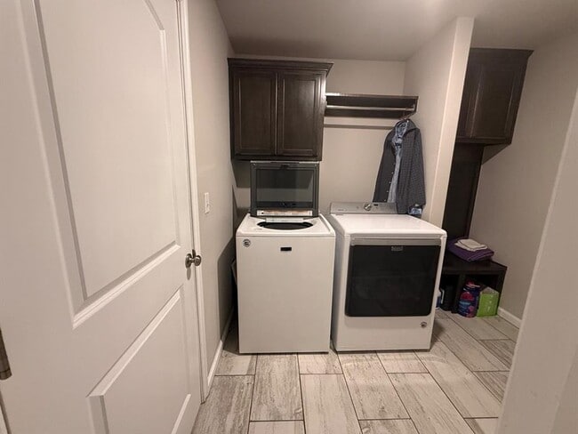 Building Photo - 7712 Windstone Dr