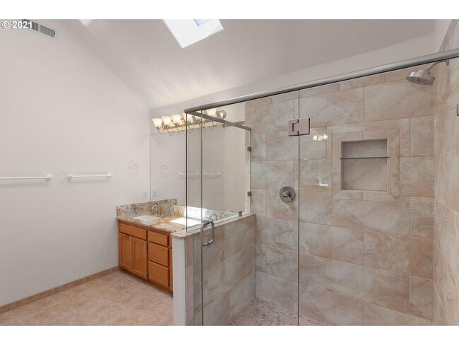 Building Photo - 4 Bedroom Bethany Home on a Large Corner L...