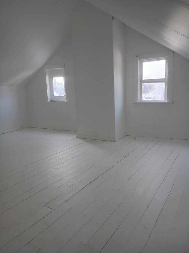 Building Photo - 259 S Partridge St