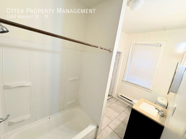 Building Photo - Lovely 1BR/1BA Cobbs Creek Apt with Balcony