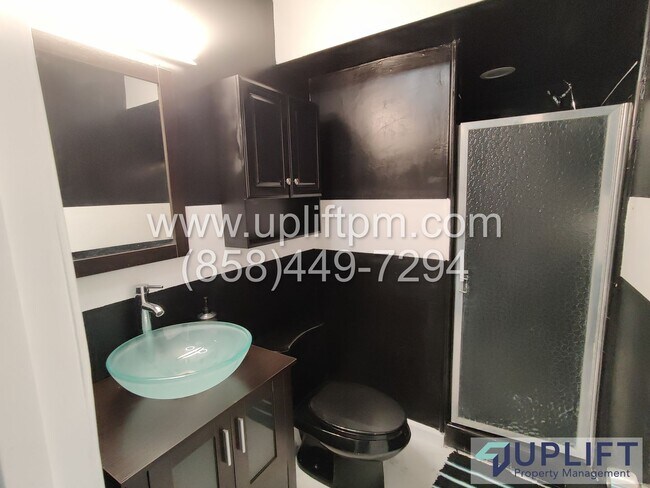 Building Photo - 3BR/2BA RENOVATED HOME w/ BEAUTIFUL VIEW, ...