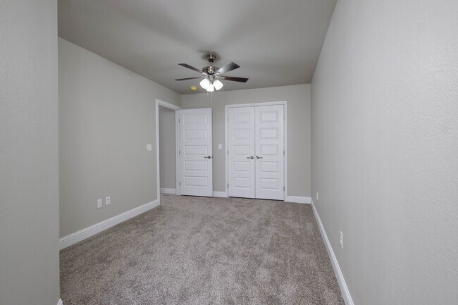 Building Photo - 1711 2nd Ave