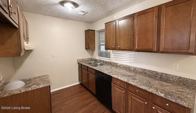 Building Photo - 159 Hedgewood Ct