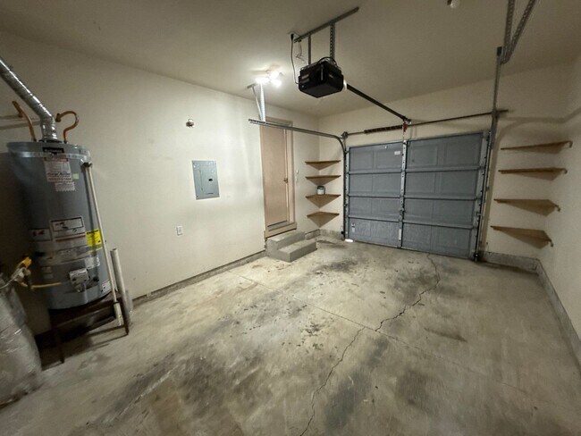Building Photo - 1685 Lucinda Ave NE