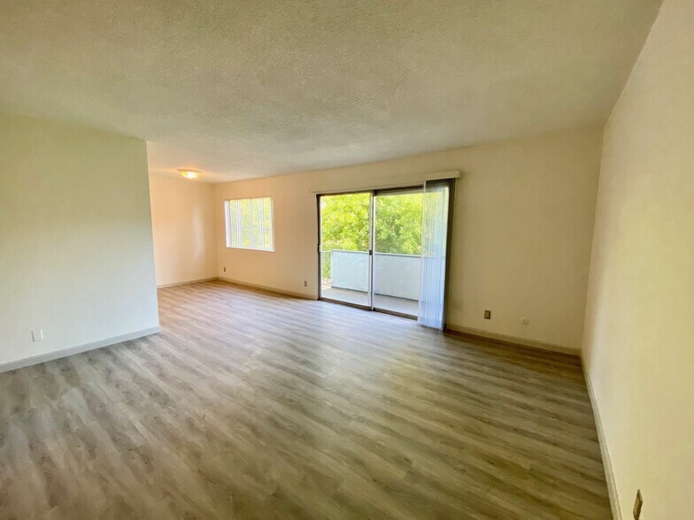 Building Photo - 635 El Dorado Ave