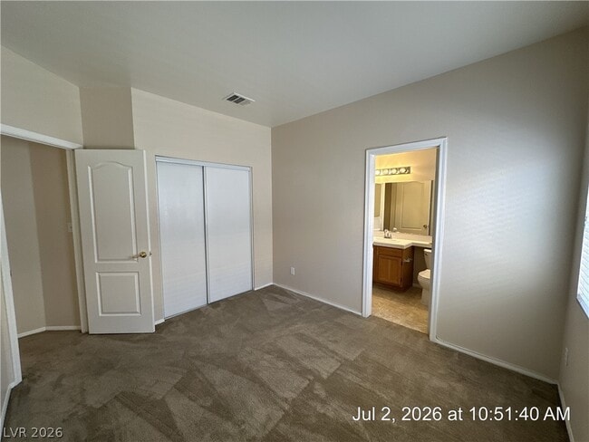 Building Photo - 122 McLaren St