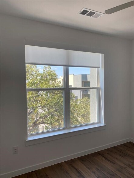 Building Photo - 4801 Springdale Rd