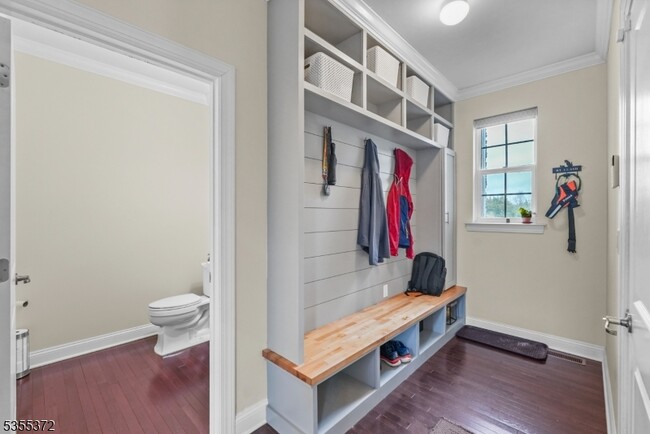 Building Photo - 12 Remy Ct