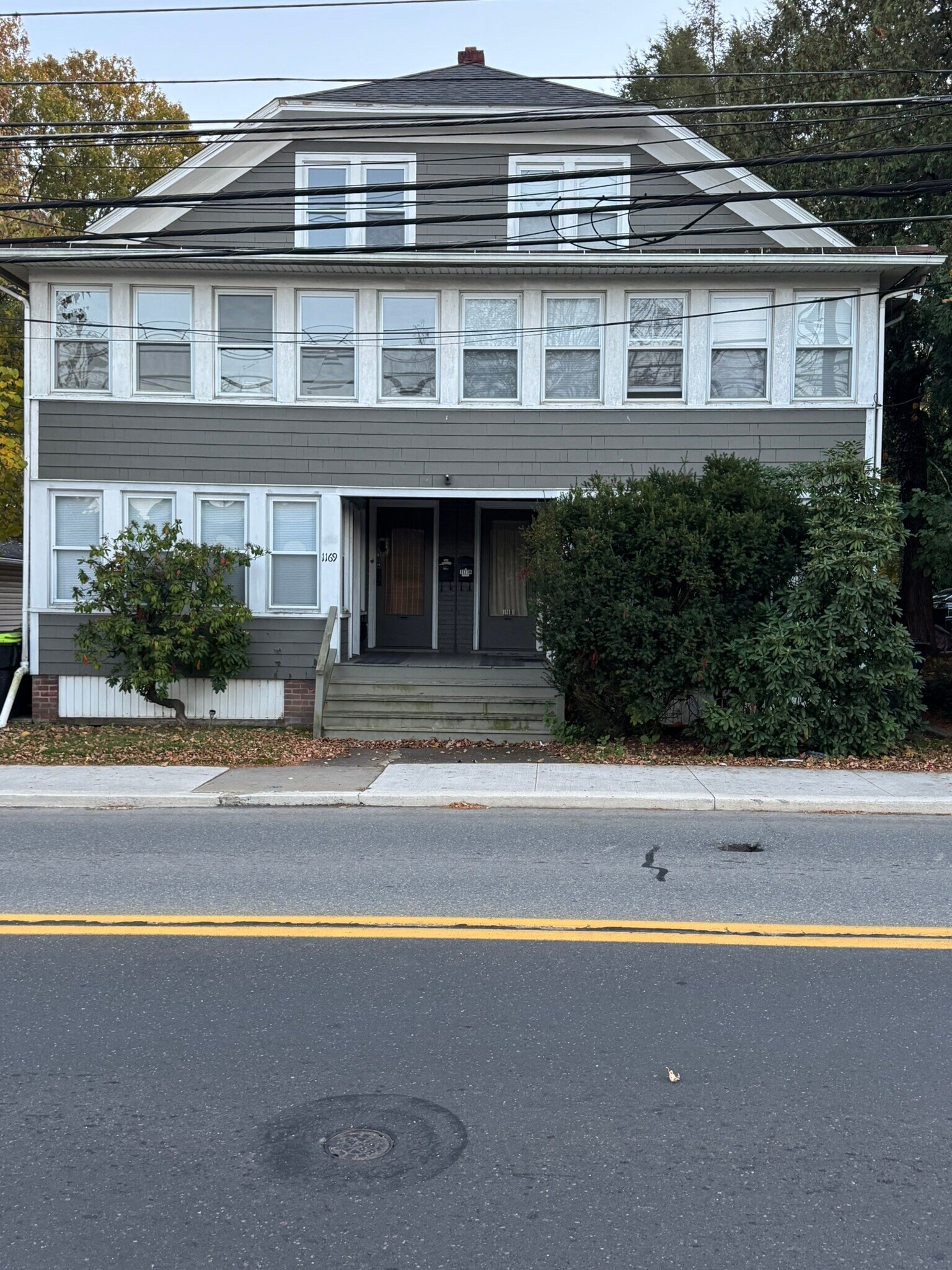 Building Photo - 1169 W Main St