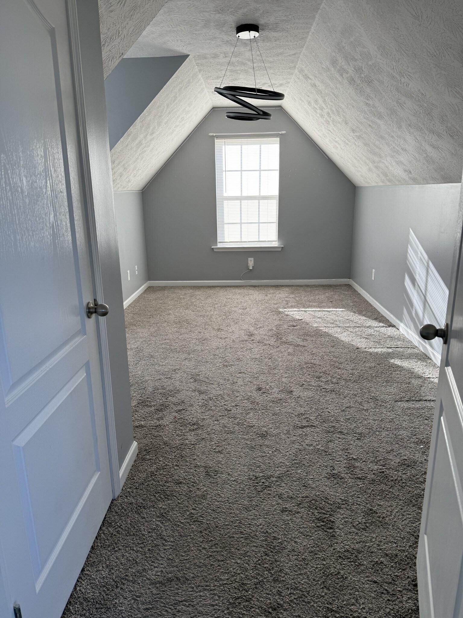 Building Photo - 106 Centerrock Dr