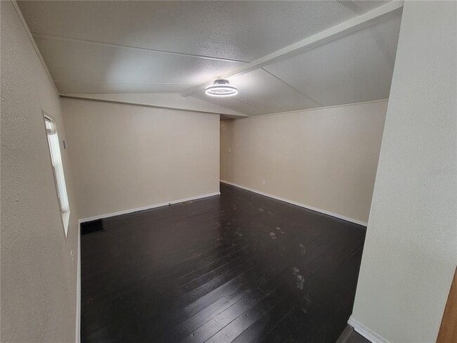 Building Photo - 16625 NE 2nd Street Rd