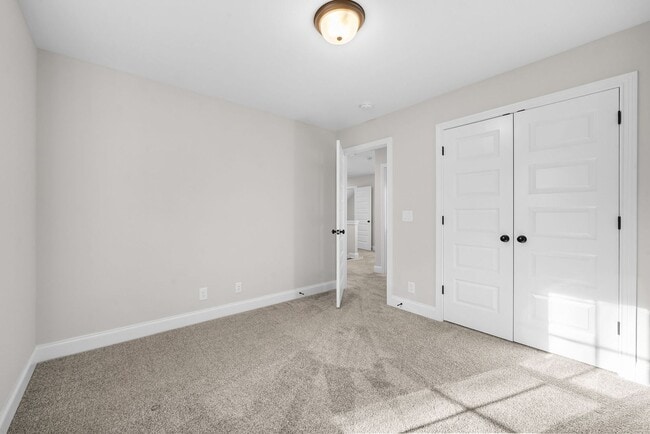 Building Photo - 3 Bedroom 2 1/2 Bath Dog Friendly Home For Rent!