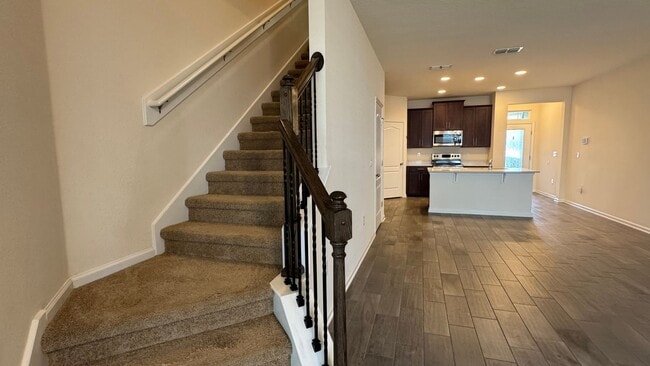 Building Photo - 2/2.5 Townhome in Prestwick – Garage & Screened Patio