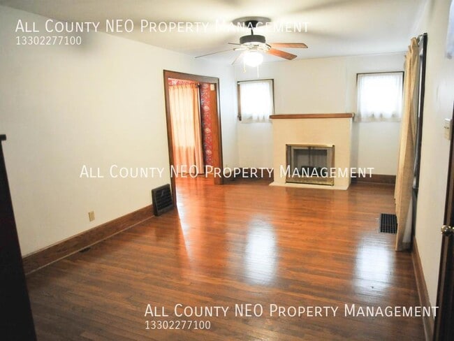 Building Photo - 1051 Brown St