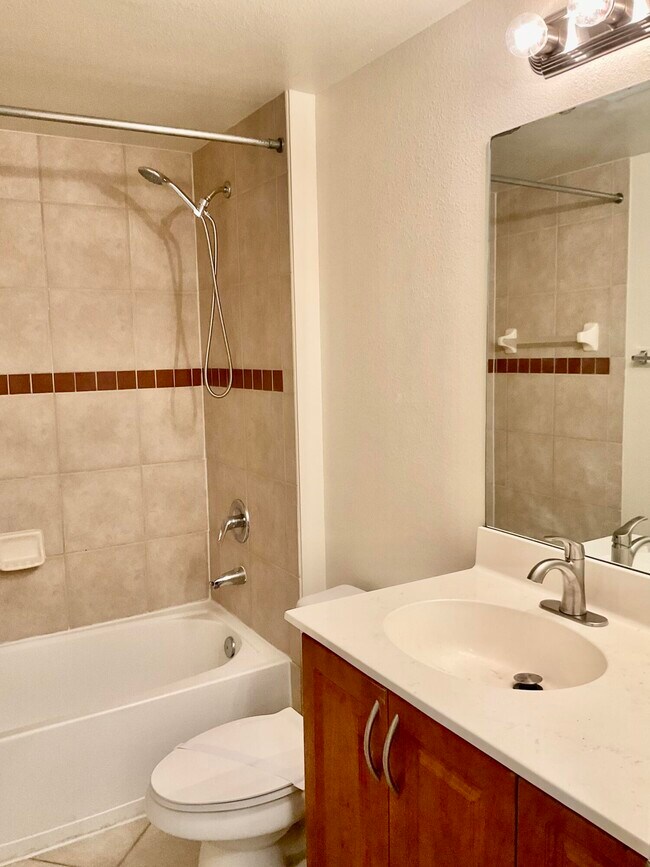 Building Photo - 6559 Emerald Dunes Dr