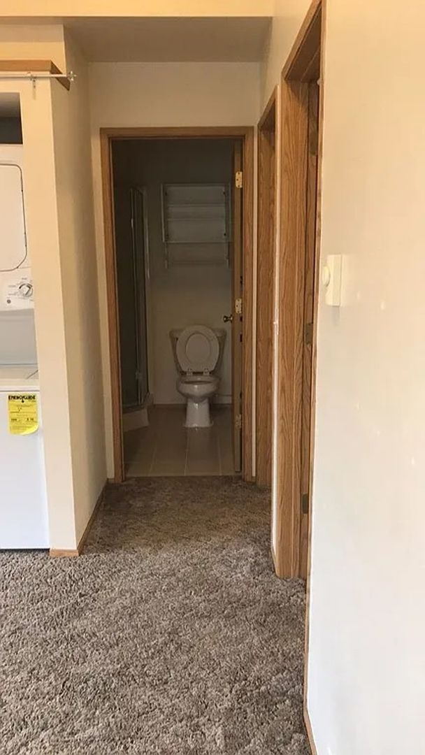 Building Photo - 1580fe