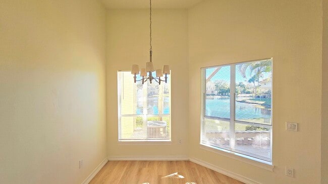 Building Photo - 4823 Via Palm Lakes Via