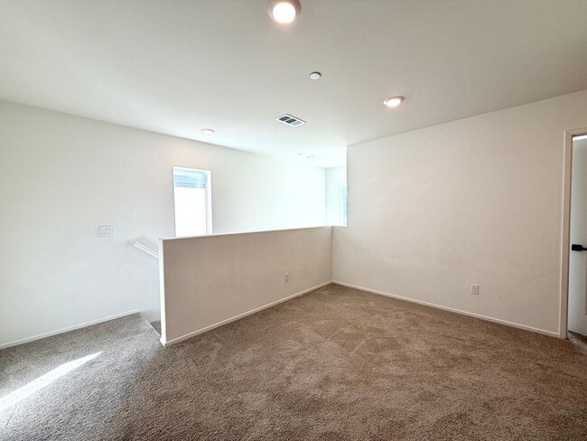 Building Photo - Stylish 4-Bedroom Solar Home Near Community Park