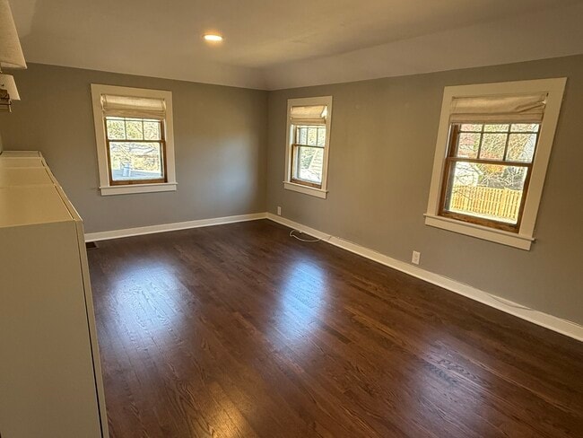 Building Photo - 4700 Teonia Woods Dr