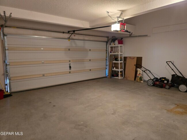 Building Photo - 14173 Smokey Point Dr