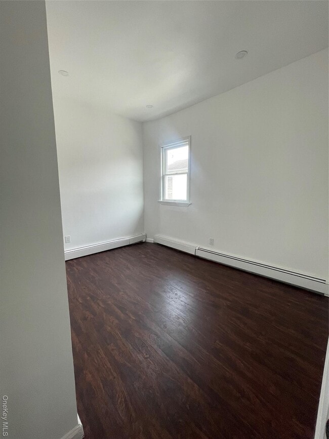 Building Photo - 70 Dobbs Ferry Rd