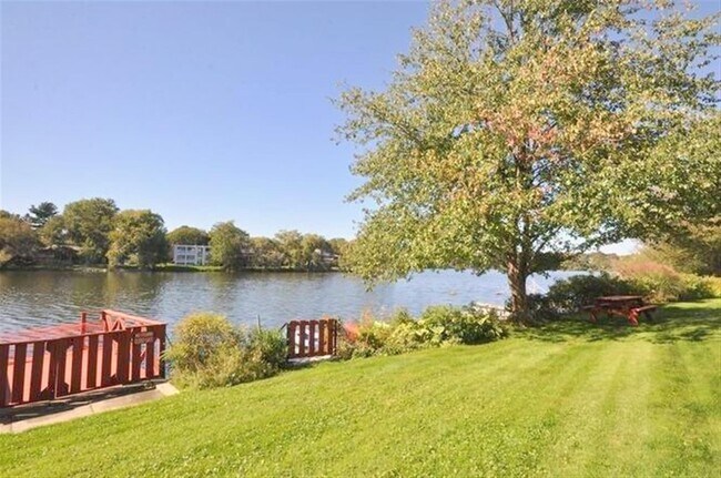 Building Photo - 18 Hamilton Rd