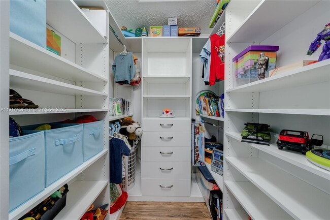 Building Photo - 1025 NW 128th Ct