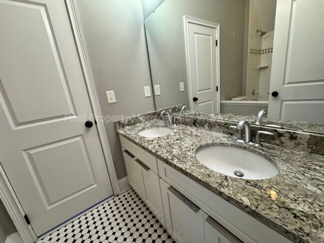 Building Photo - 1021 Keith Rd