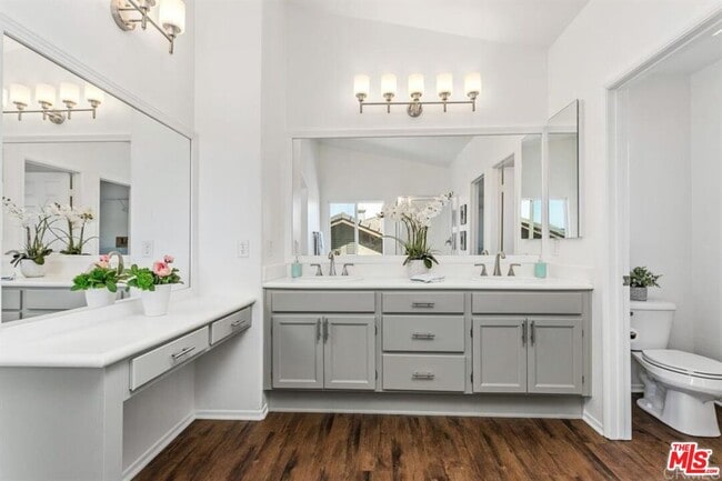 Building Photo - 3280 Canyon View Dr