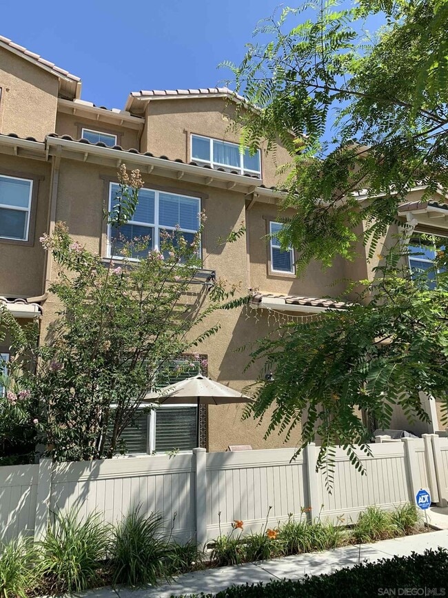 Primary Photo - 1367 Santa Diana Rd