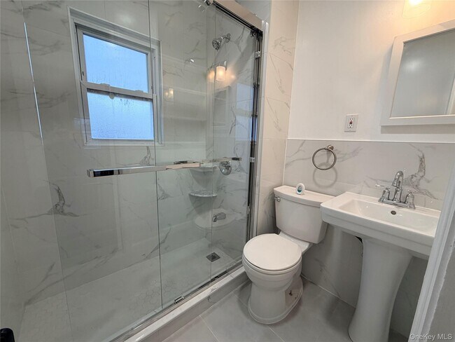 Building Photo - 184 Cleveland Ave