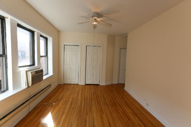Building Photo - 3731 N Pine Grove Ave