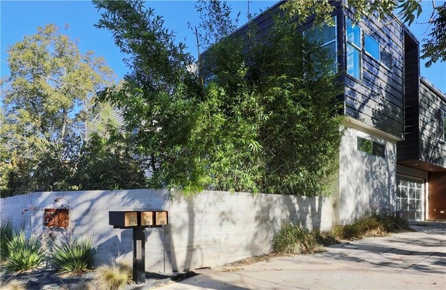Building Photo - 2312 Enfield Rd