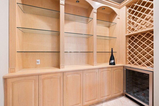 Building Photo - 49430 Montana Way