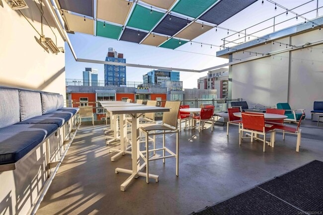 Building Photo - 1050 Island Ave